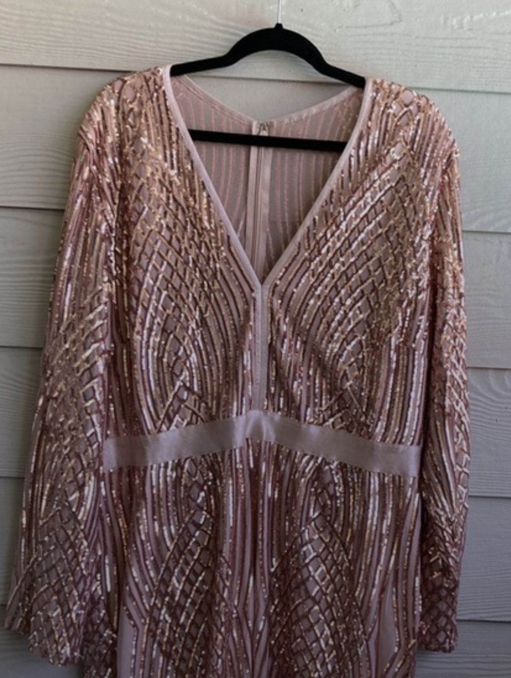 Gold Sequin V-Neck Long Sleeve Dress - Picture 4 of 8